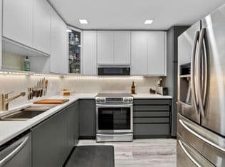 2+1 Condo — 1160 N Federal Highway #1121, Fort Lauderdale, 33304