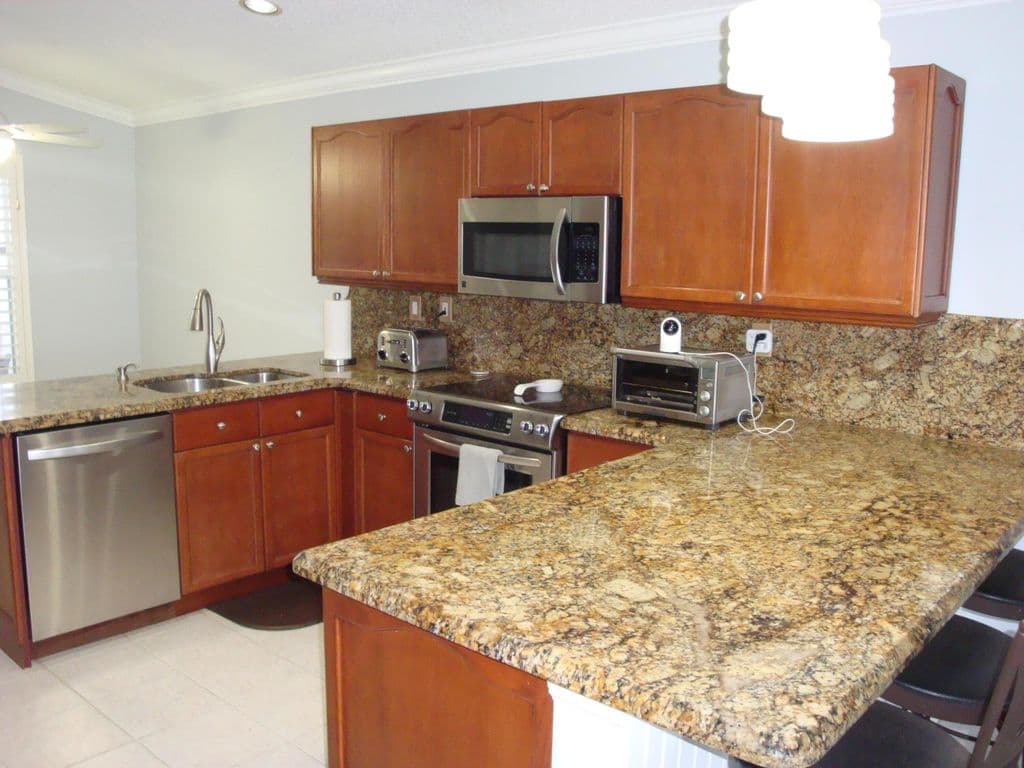3-bedroom Single-Family Home — 6304 Barton Creek Circle