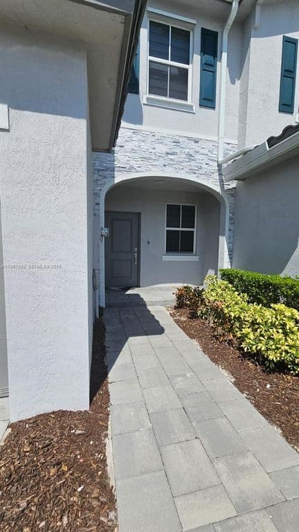 3-bedroom Property — 1146 SE 26th Ter