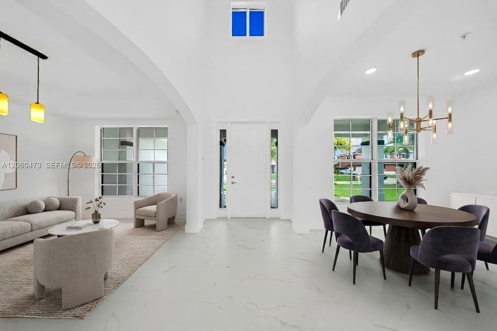 5-bedroom Single-Family Home — 21101 SW 132nd Ct