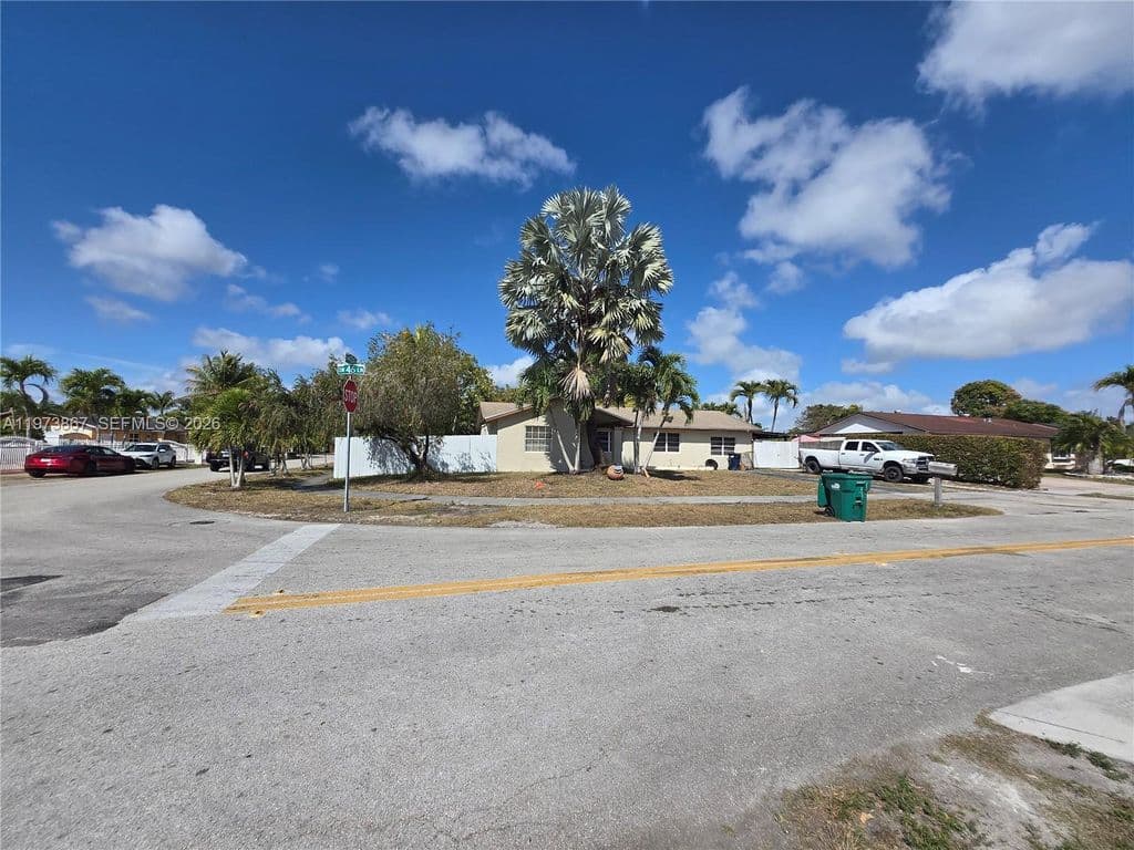 4+1 Müstakil ev — 13377 SW 46th Ln