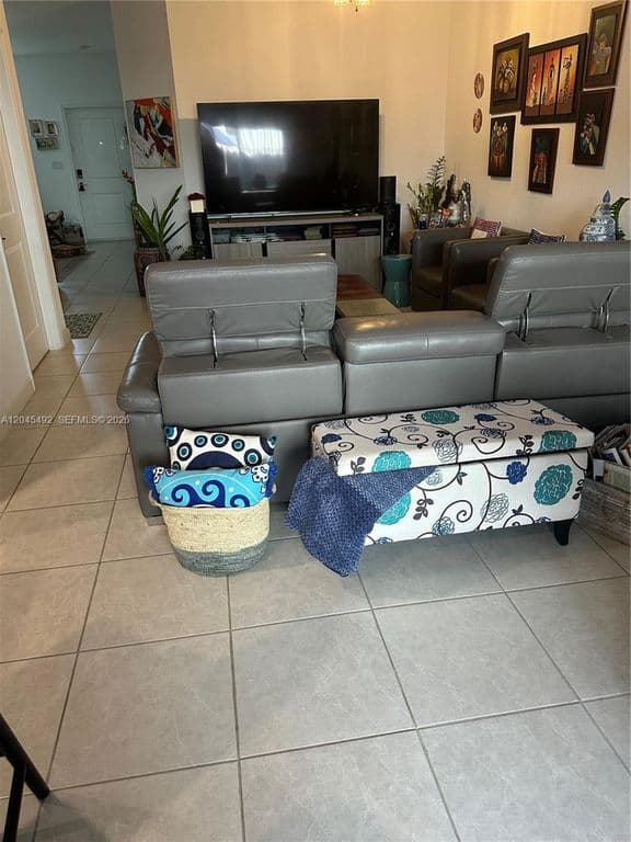 3-bedroom Property — 2615 SE 12th St