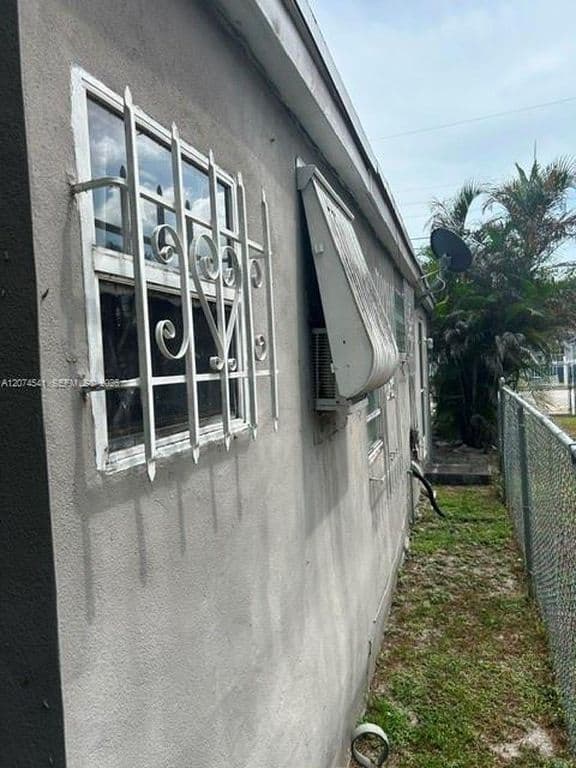 2-bedroom Single-Family Home — 863 NW 113th St