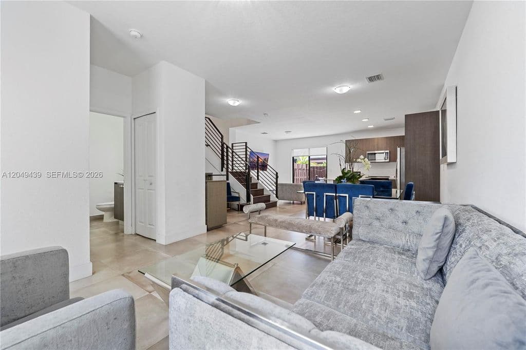 3-bedroom Property — 9174 SW 5th Ln