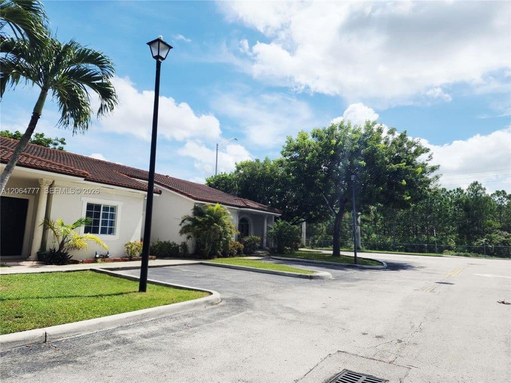3+1 Mülk — 13701 SW 169th Ter