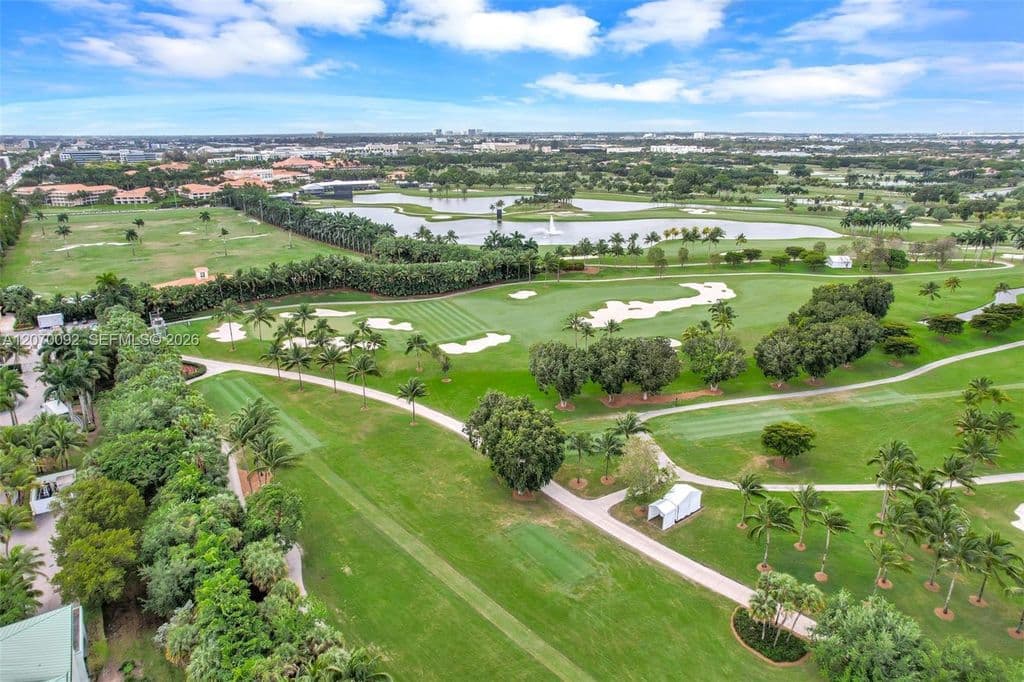 1+1 Condo — 5300 Paseo Blvd APT 1410