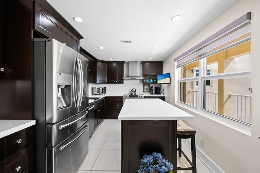 3-bedroom Condo — 3095 N Course Drive #702