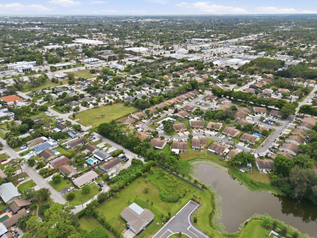 4+1 Mülk — 4737 BOATMAN Street
