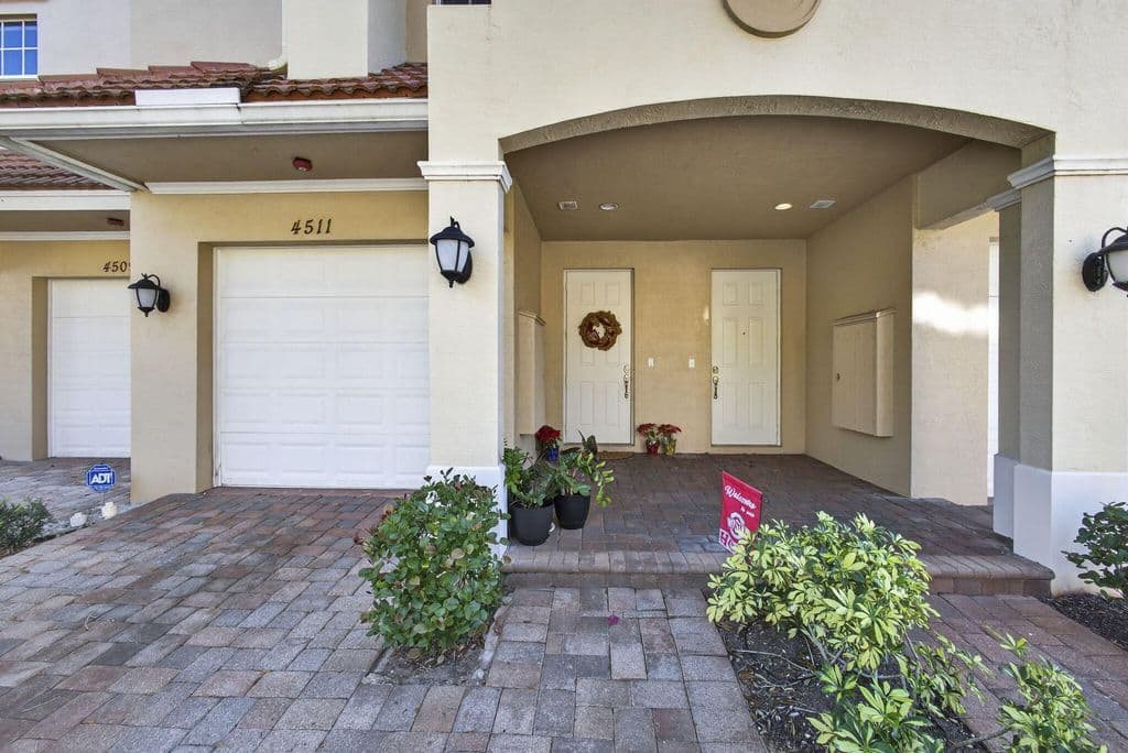 3+1 Mülk — 4511 Artesa Way S