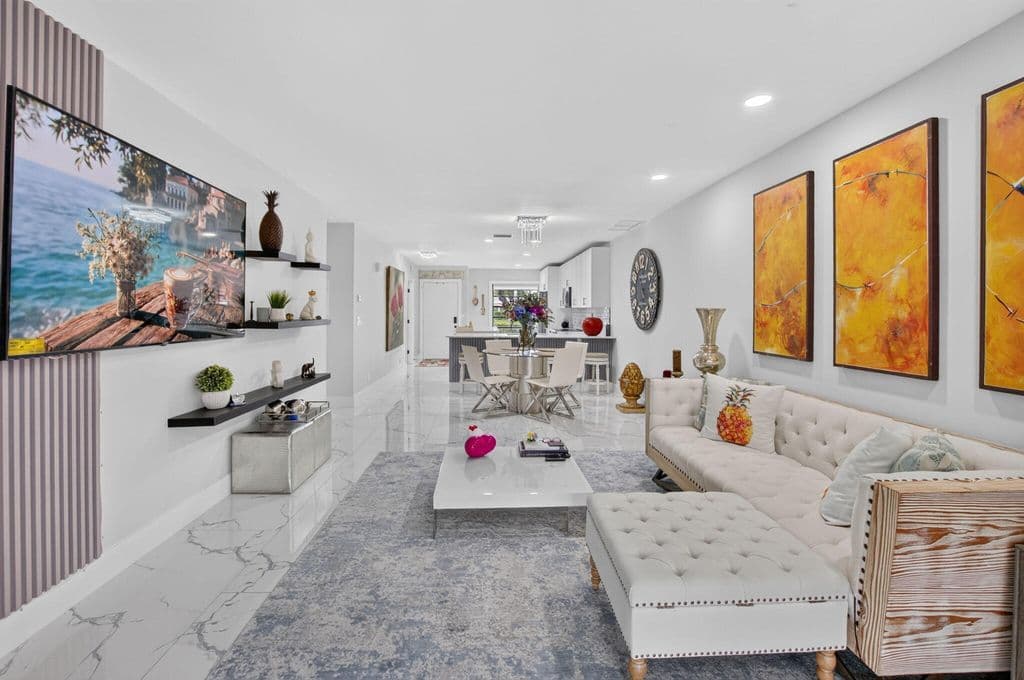 2+1 Condo — 8967 Belle Aire Drive