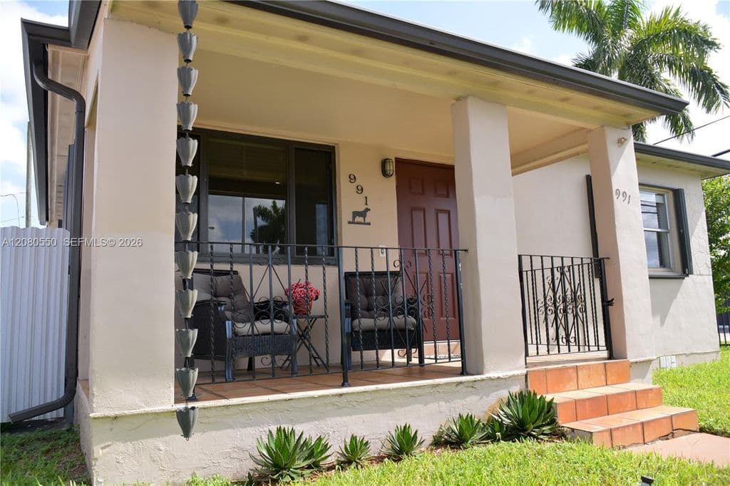 3-bedroom Single-Family Home — 991 E 47th St