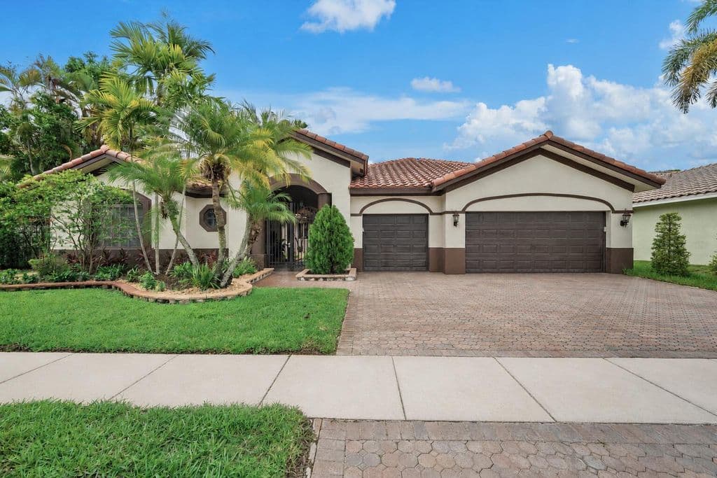 4-bedroom Single-Family Home — 14520 SW 37th Street