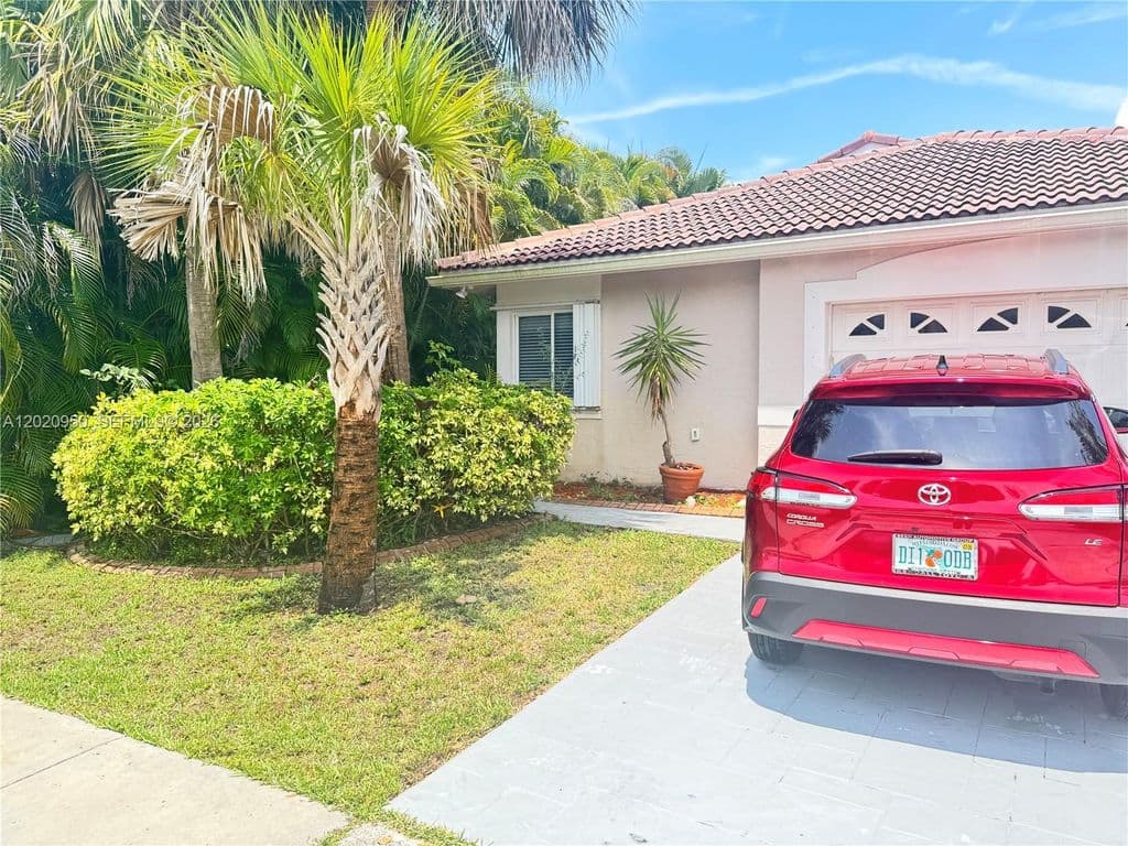 4-bedroom Single-Family Home — 131 SW 178th Way