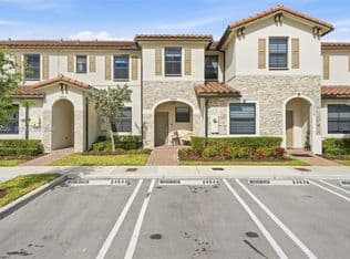 3+1 Townhouse — 24644 SW 118th Ct, Homestead, 33032