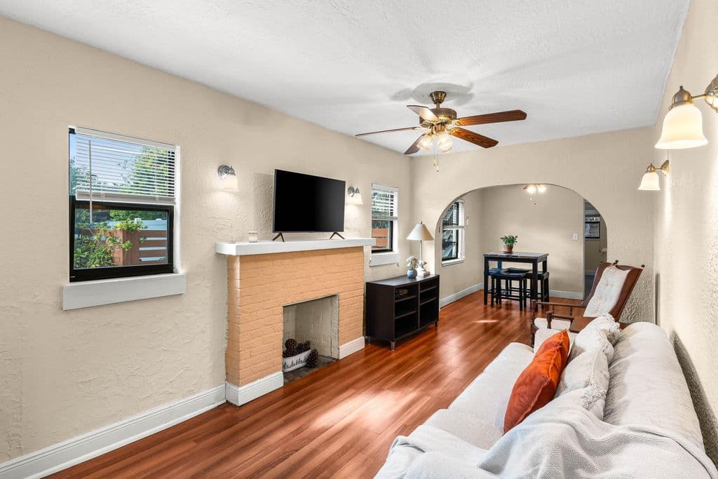 2-bedroom Single-Family Home — 921 S M Street