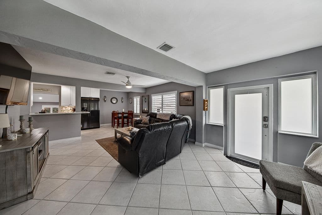 3-bedroom Single-Family Home — 800 SW 19TH Street