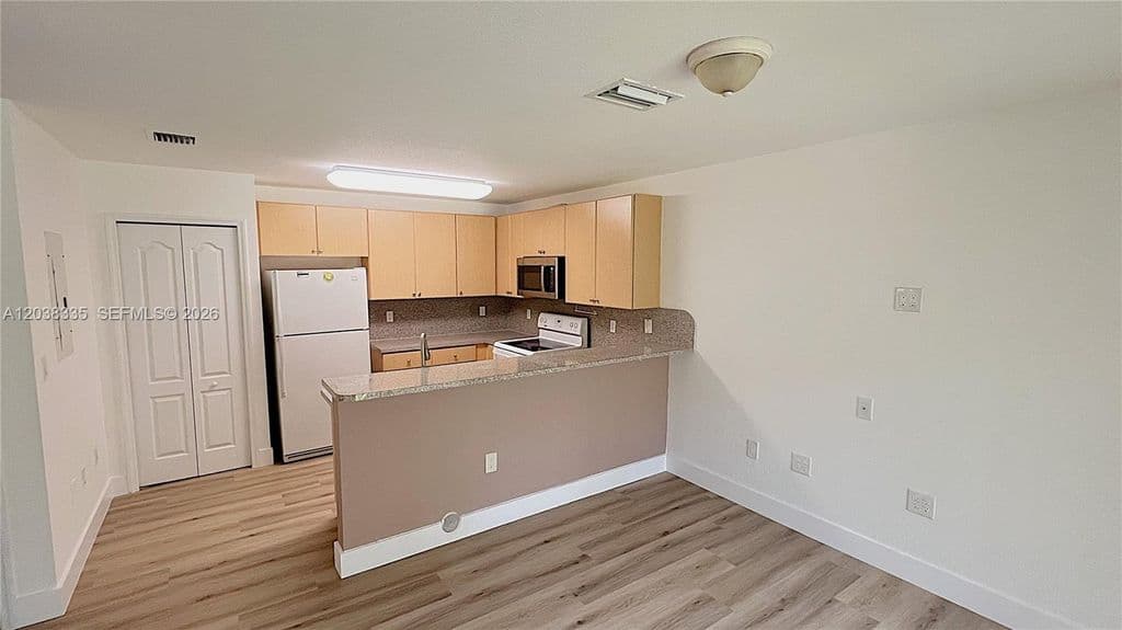 3-bedroom Condo — 22721 SW 88th Pl Unit 9-19