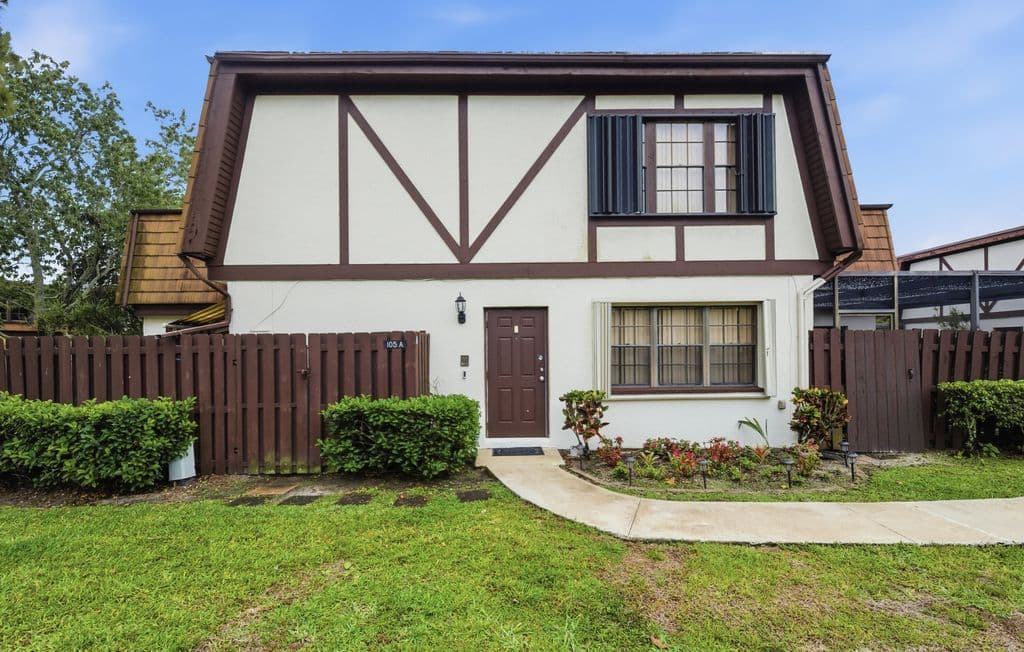 3-bedroom Property — 105 Weybridge Circle #A