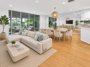 3-bedroom Condo — 6191 Old Court Road #806, Boca Raton, 33433
