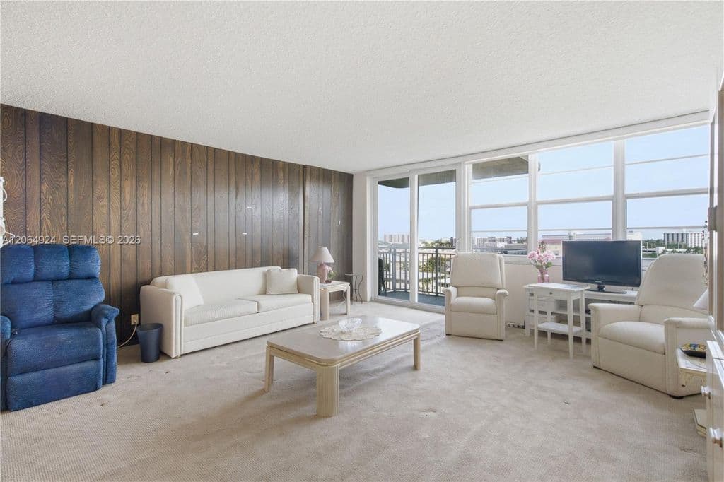 1+1 Condo — 2100 Sans Souci Blvd #A710
