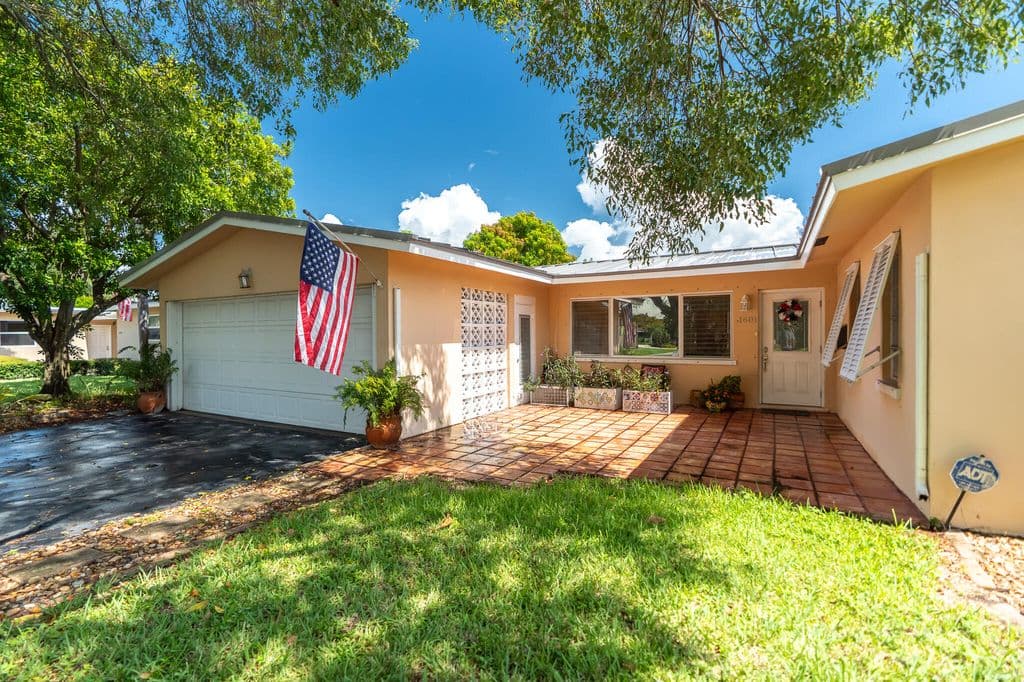 4-bedroom Single-Family Home — 1601 NE 48TH Court