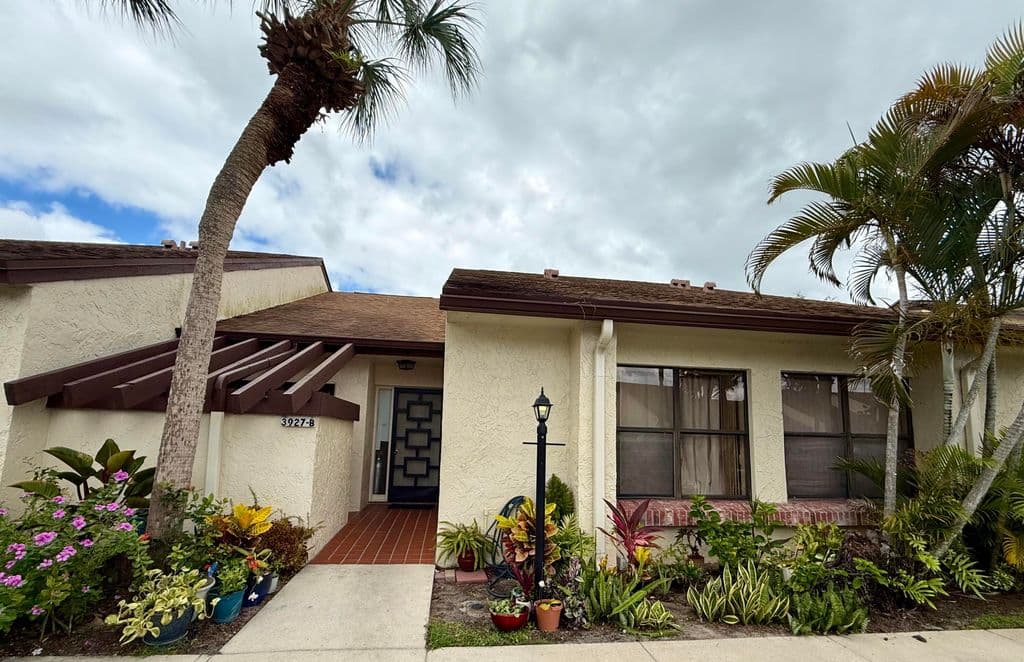 2-bedroom Single-Family Home — 3927 Vine Tree Trail #B