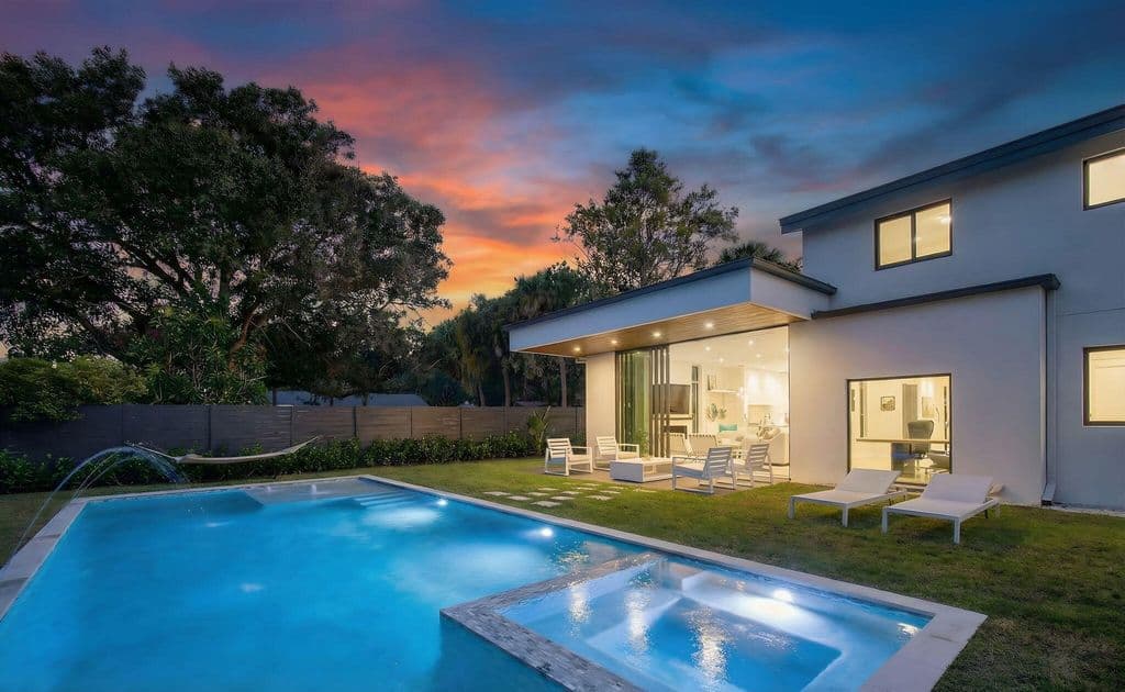 4-bedroom Single-Family Home — 13071 FLAMINGO Terrace