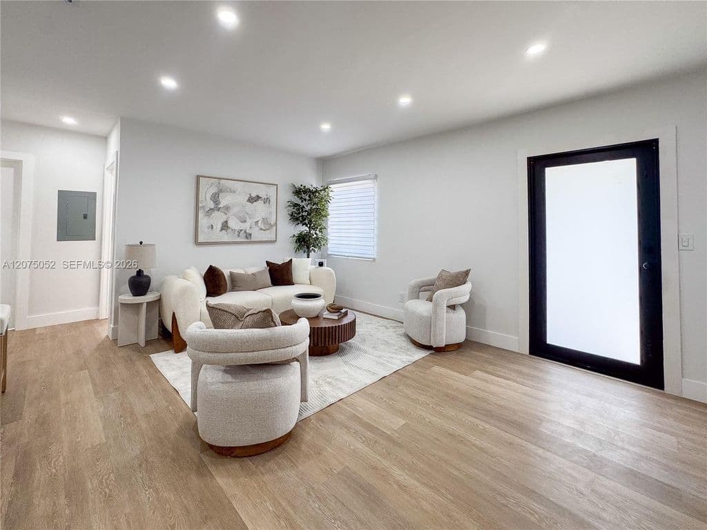 4-bedroom Single-Family Home — 1119 NW 11th Ct