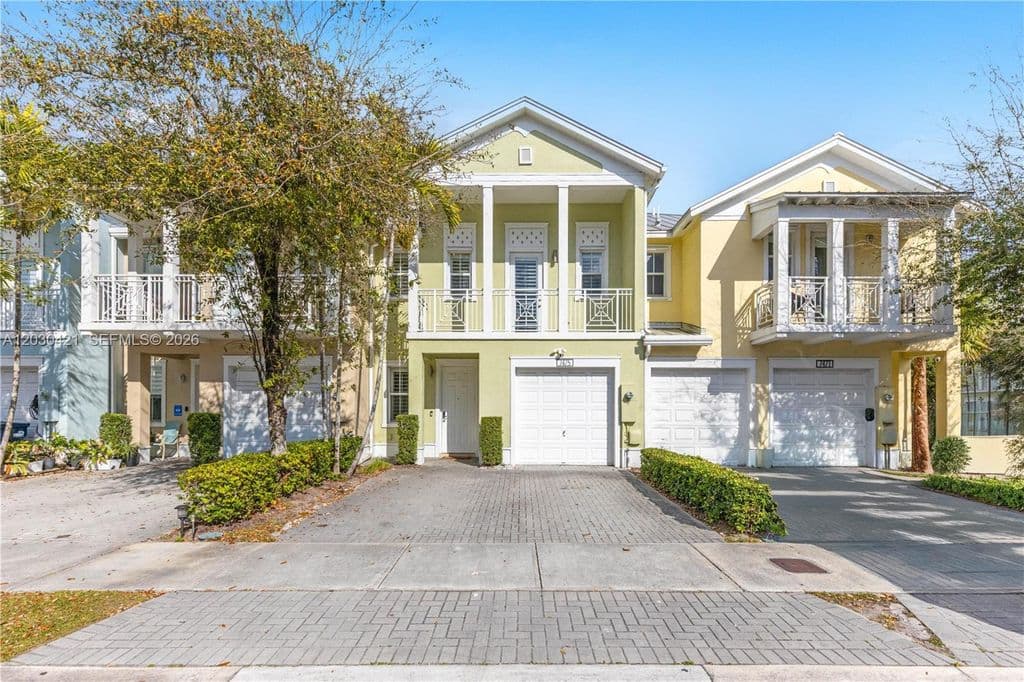 3-bedroom Property — 7475 NW 116th Ave