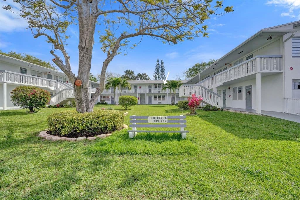 1-bedroom Condo — 227 Tilford K #227