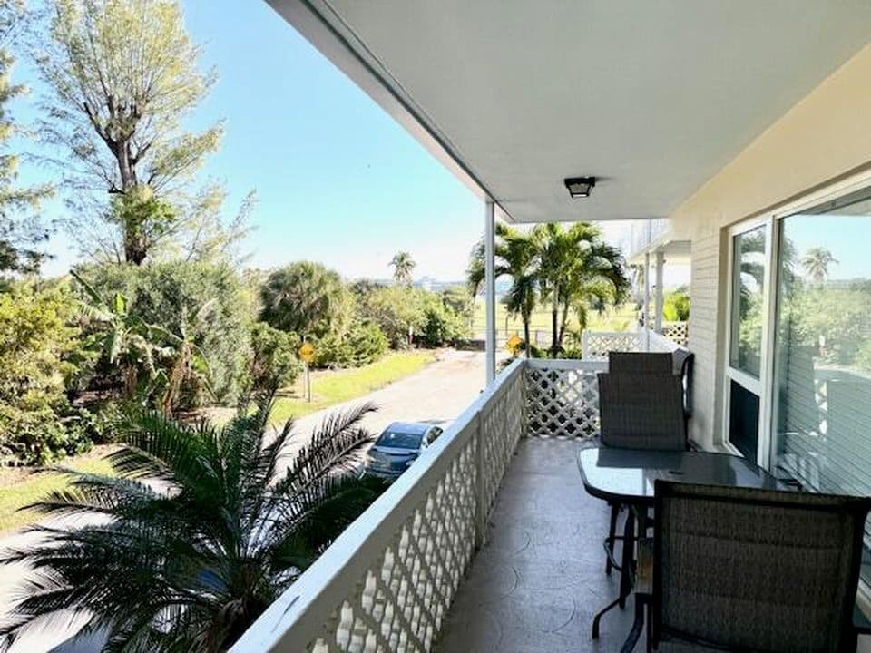 3-bedroom Condo — 131 N Golfview Road #4