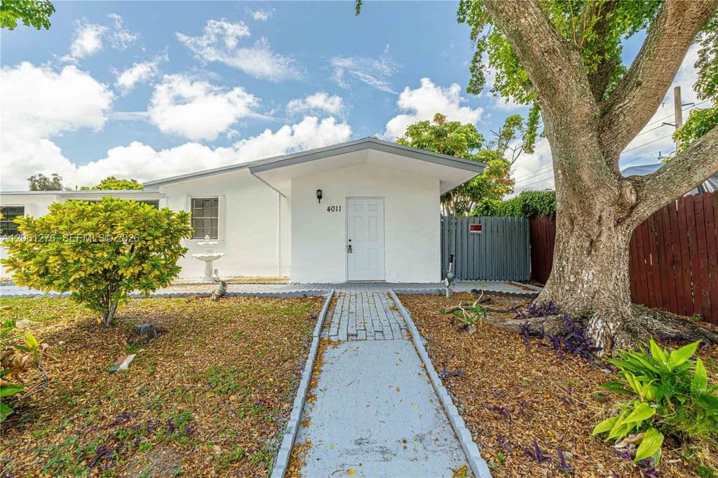 5+1 Müstakil ev — 4011 SW 32nd St