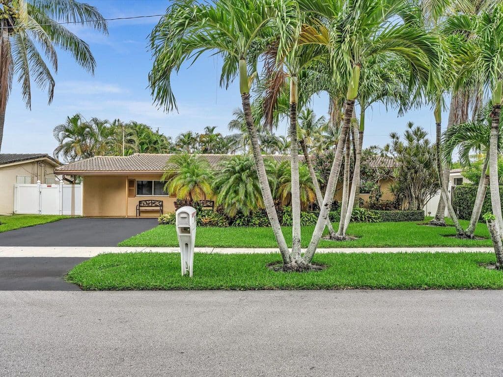 4-bedroom Single-Family Home — 11 FOREST HILLS Lane