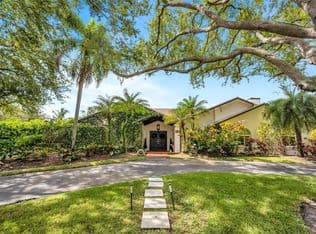 5-bedroom Single-Family Home — 8440 SW 182nd Ter, Palmetto Bay, 33157