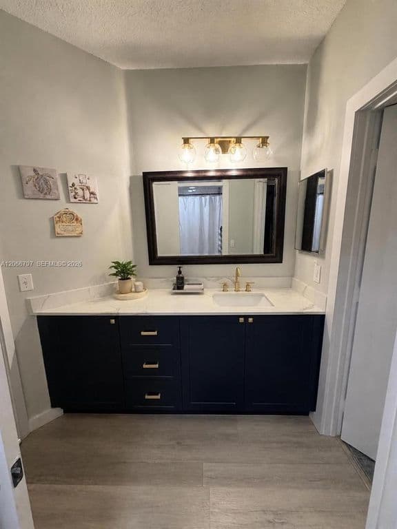 2+1 Condo — 6960 SW 39th St APT E102