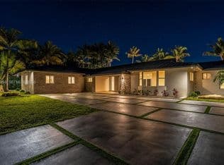 6-bedroom Single-Family Home — 8600 SW 162nd St, Palmetto Bay, 33157