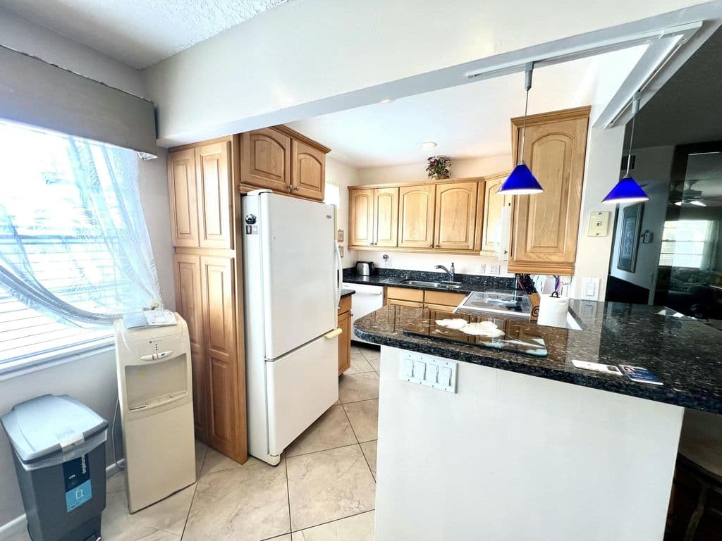 2-bedroom Condo — 328 Farnham P