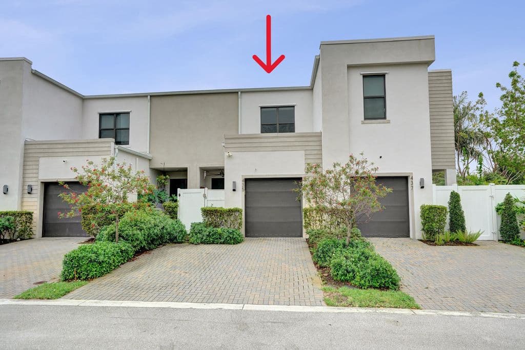 3-bedroom Property — 435 NW 17th Street