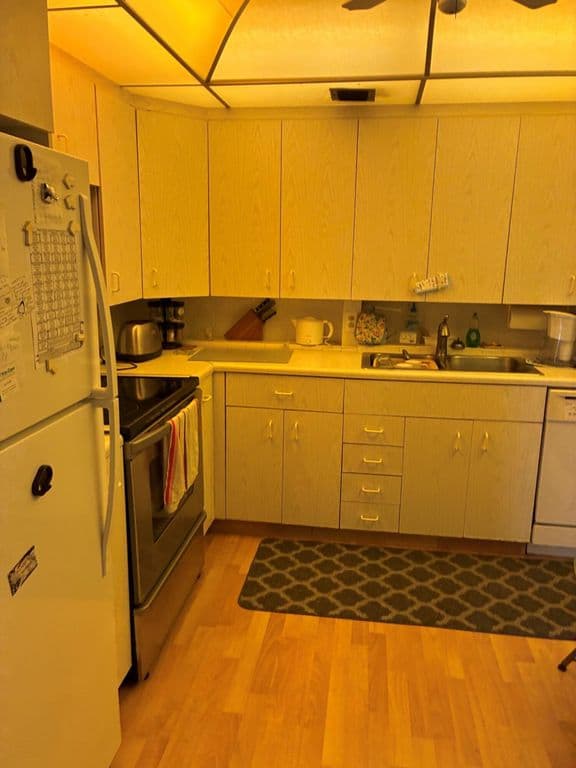 2-bedroom Condo — 3025 Ainslie B Drive