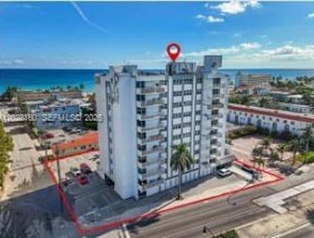 2+1 Condo — 211 S Ocean Dr APT 204