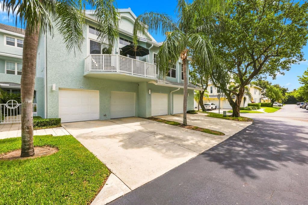 2-bedroom Condo — 1809 Mainsail Circle