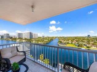2+1 Condo — 3161 S Ocean Dr APT 1510, Hallandale Beach, 33009