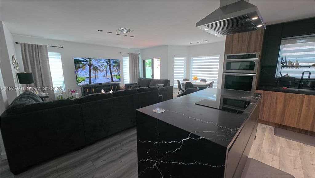 4-bedroom Single-Family Home — 18197 SW 4th Ct