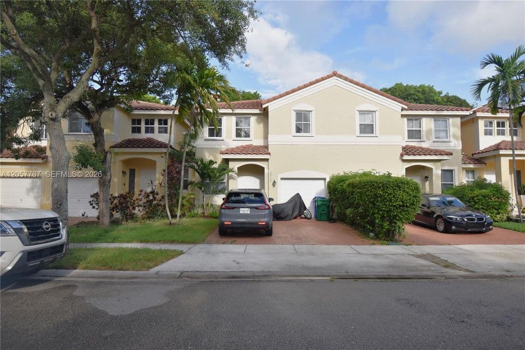 4+1 Mülk — 3818 SW 171st Ter