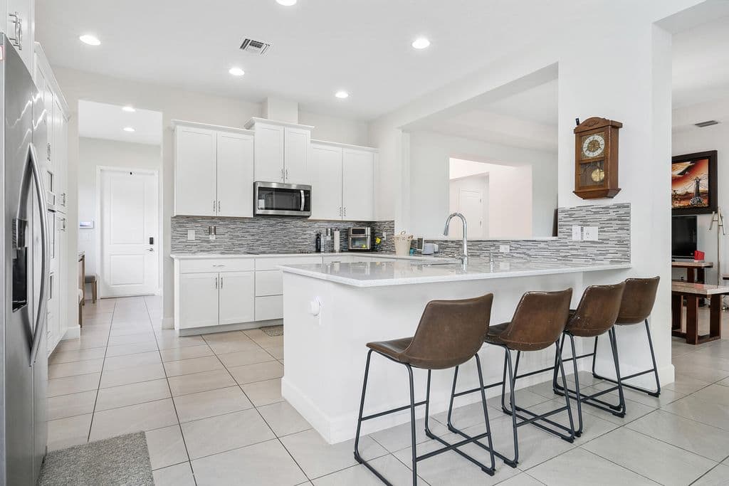 4-bedroom Single-Family Home — 15894 Meadowlark Court