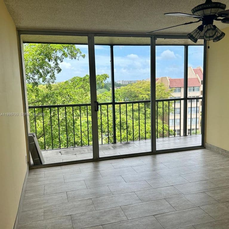 1+1 Condo — 3771 Environ Blvd APT 650