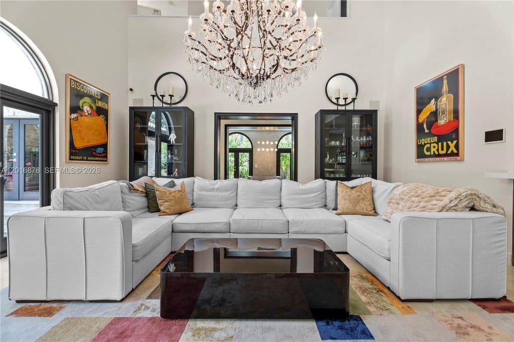 6-bedroom Single-Family Home — 8550 Old Cutler Rd