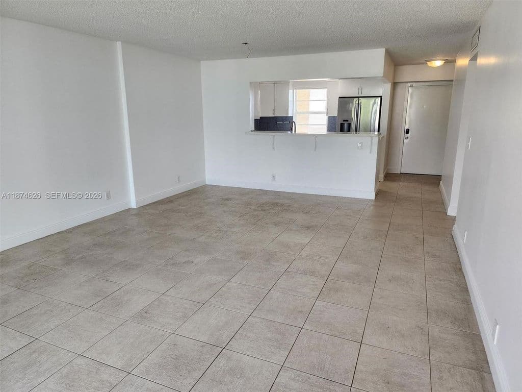 2+1 Condo — 425 SE 11th Ter APT 403