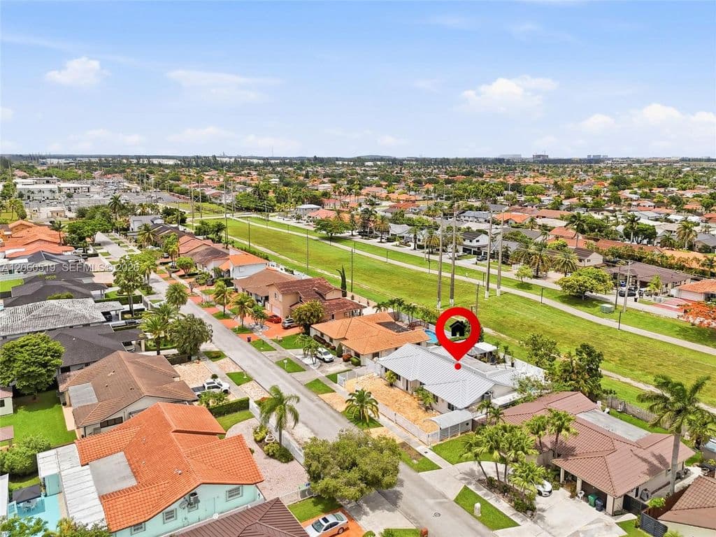 4-bedroom Single-Family Home — 323 NW 136th Pl