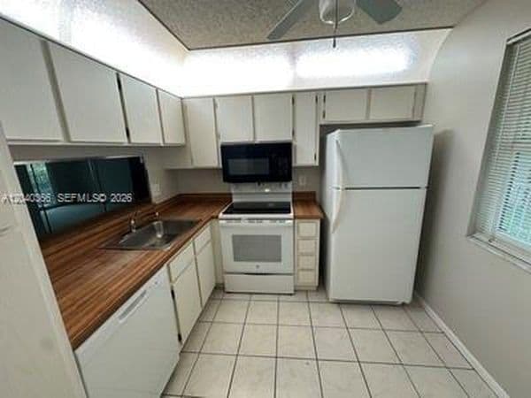 1+1 Condo — 3578 N University Dr #I-5
